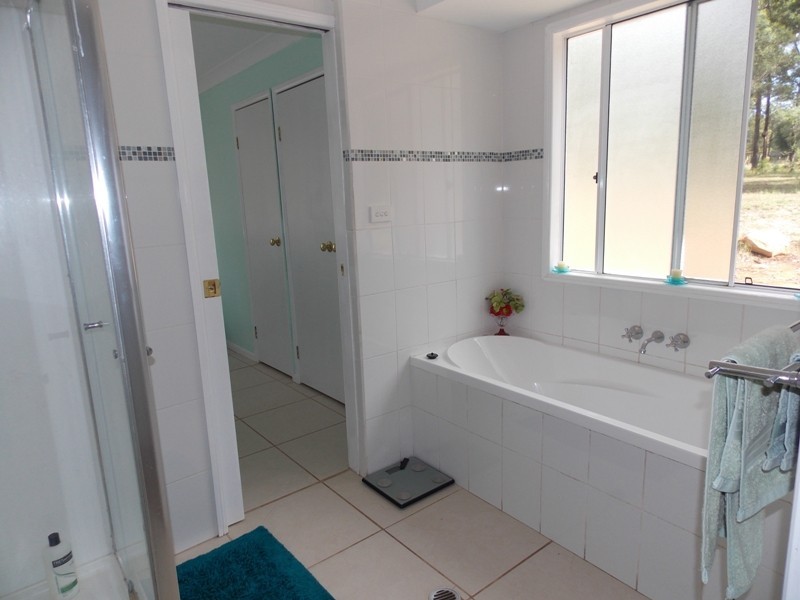 53 Lorna Court, Blackbutt QLD 4306