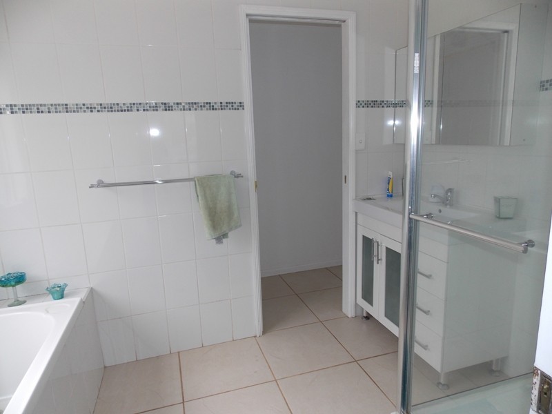 53 Lorna Court, Blackbutt QLD 4306