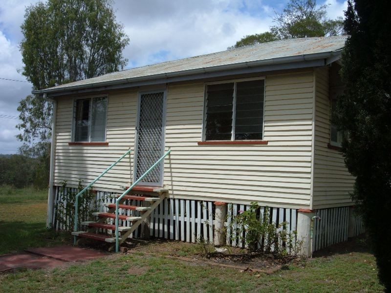 21 Arthur Street West, Nanango QLD 4615