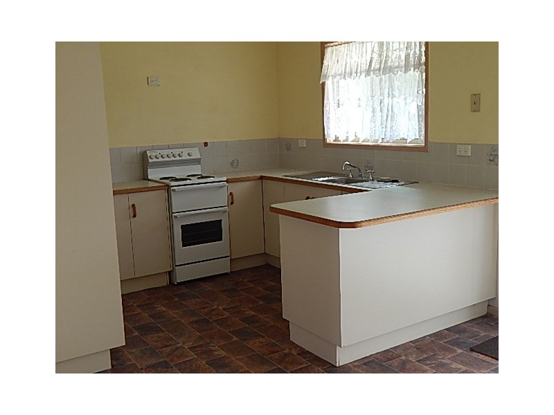 5 RAILWAY STREET, Blackbutt QLD 4306