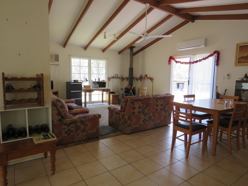 164 CARBEEN CRESCENT, Nanango QLD 4615