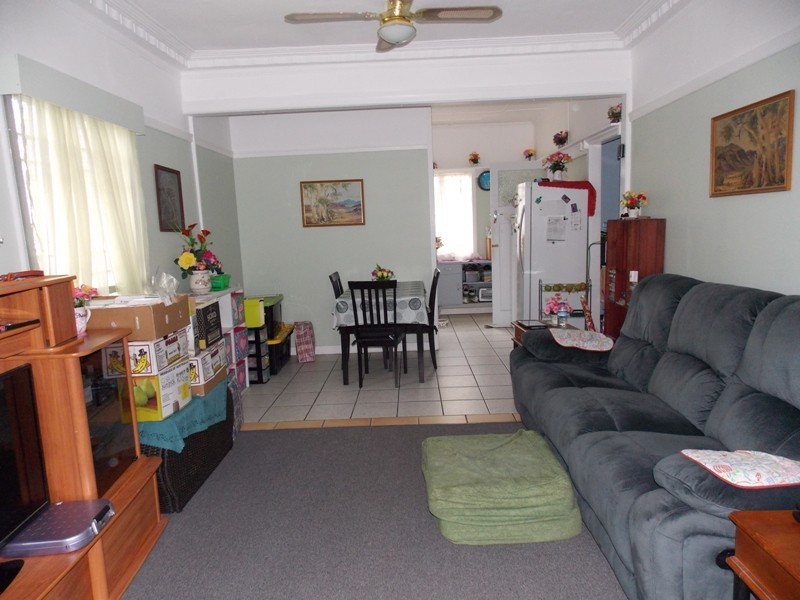 10 Bunker Avenue, Nanango QLD 4615