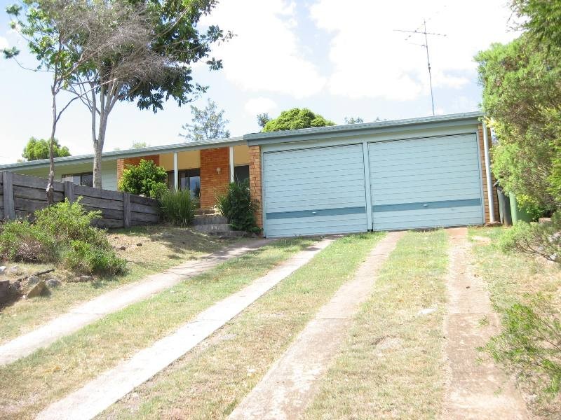4 Hospital Terrace, Nanango QLD 4615