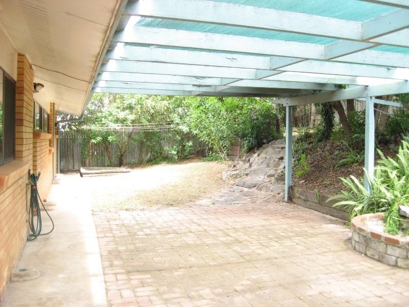 4 Hospital Terrace, Nanango QLD 4615