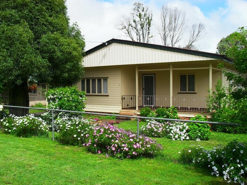 45 Brisbane Street, Nanango QLD 4615