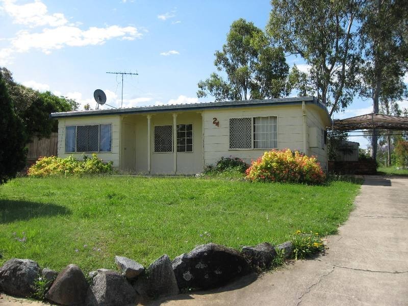 24 Wills Street, Nanango QLD 4615