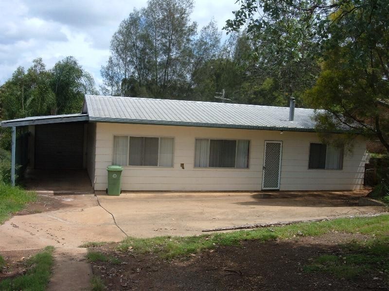 40 Gold Street, Nanango QLD 4615
