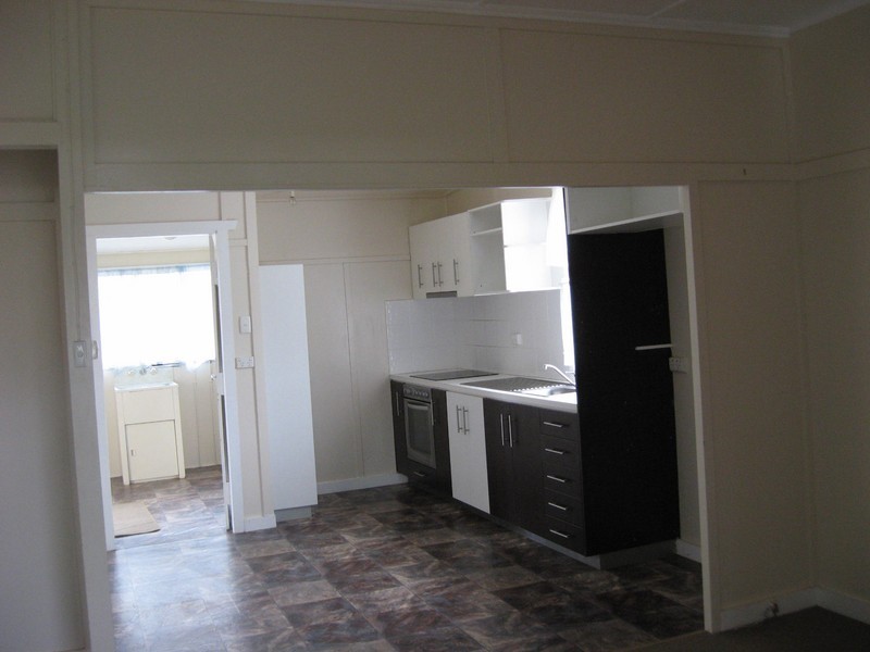 22 Church Street, Nanango QLD 4615