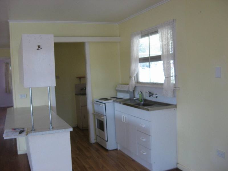 9 Dalby Street, Nanango QLD 4615