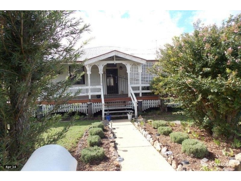 28 GIPPS STREET, Nanango QLD 4615