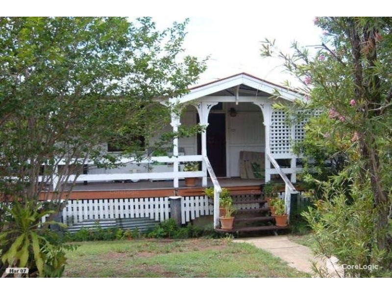 28 GIPPS STREET, Nanango QLD 4615