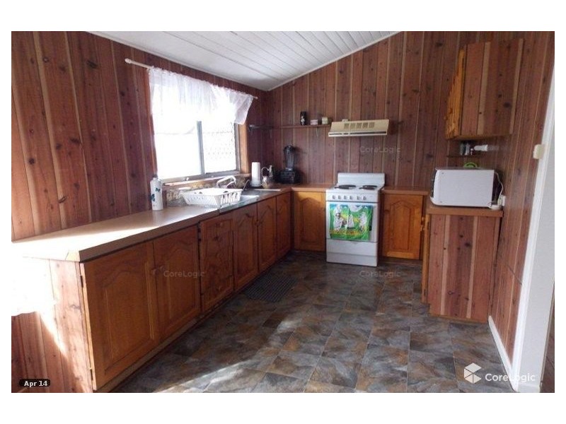 28 GIPPS STREET, Nanango QLD 4615