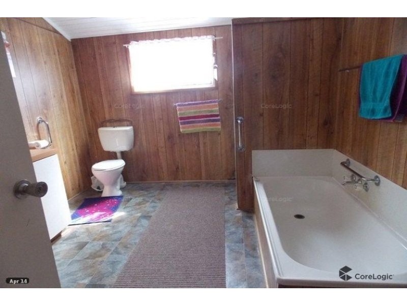 28 GIPPS STREET, Nanango QLD 4615