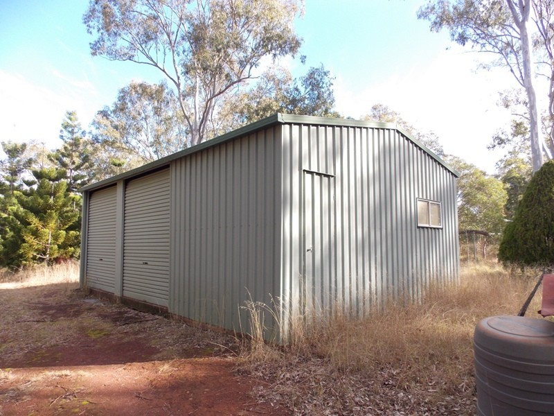 89 Heights Road, Nanango QLD 4615