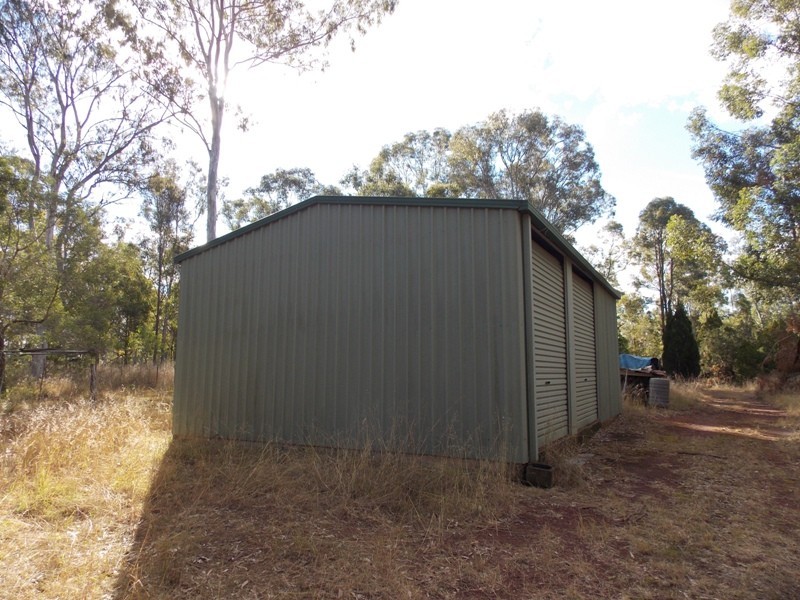 89 Heights Road, Nanango QLD 4615