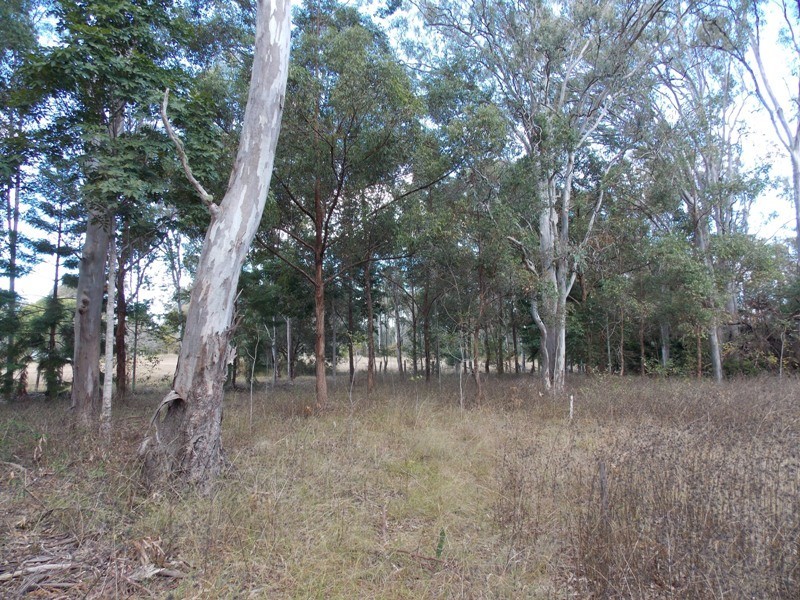 89 Heights Road, Nanango QLD 4615