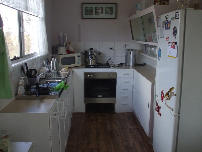 27 Stretton Drive, Blackbutt QLD 4306