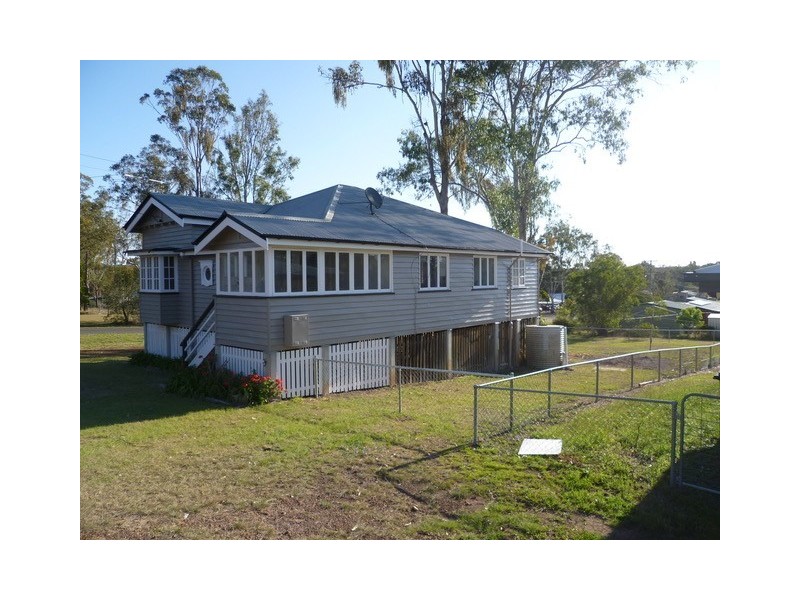 1 HUNTER STREET, Nanango QLD 4615