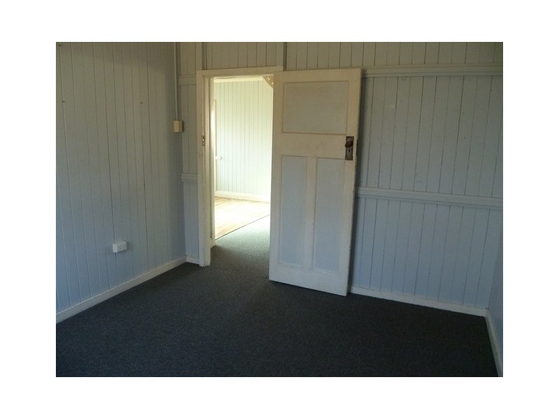 1 HUNTER STREET, Nanango QLD 4615