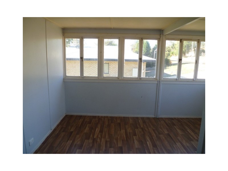 1 HUNTER STREET, Nanango QLD 4615