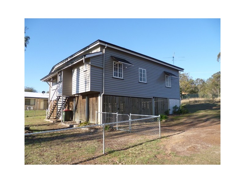 1 HUNTER STREET, Nanango QLD 4615