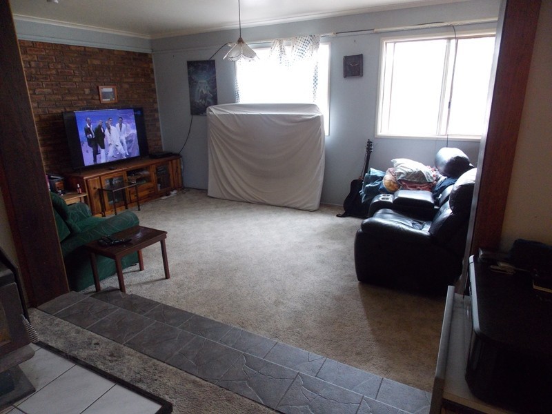 27 FAIRWAY DRIVE, Nanango QLD 4615