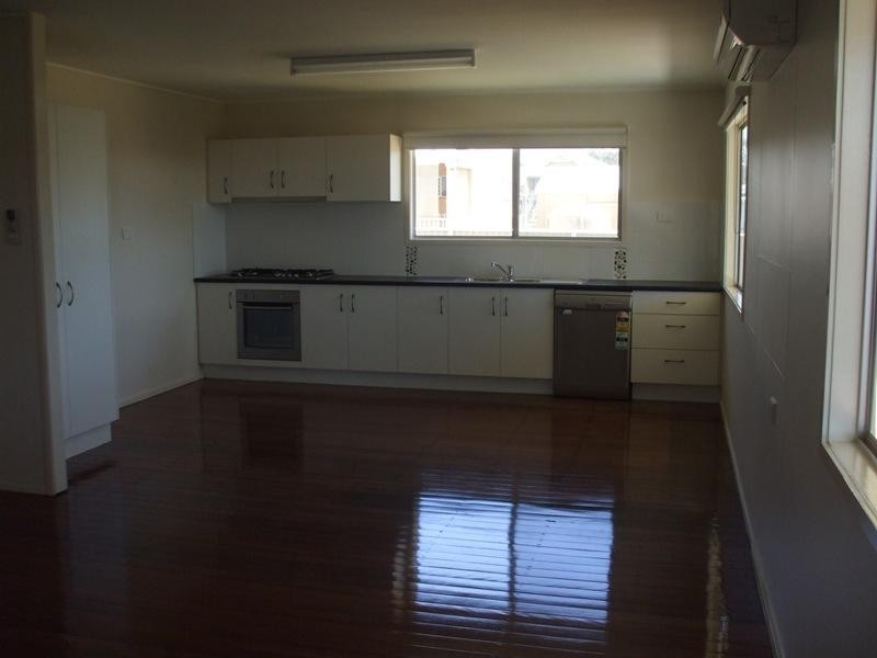 2 Booneene Court, Nanango QLD 4615