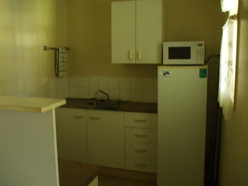 2/10 Drayton Street, Nanango QLD 4615