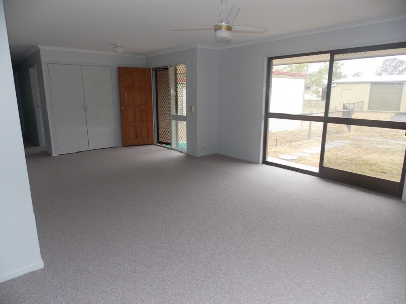 17 FAIRWAY DRIVE, Nanango QLD 4615