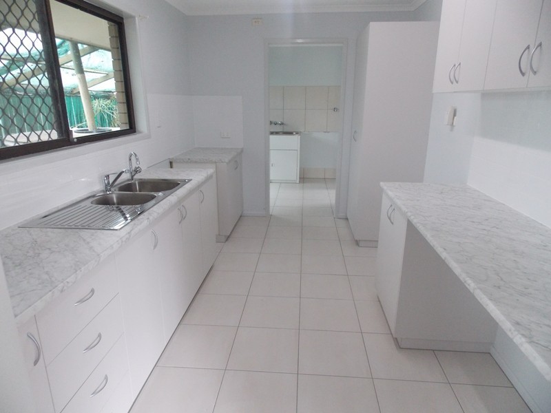 17 FAIRWAY DRIVE, Nanango QLD 4615