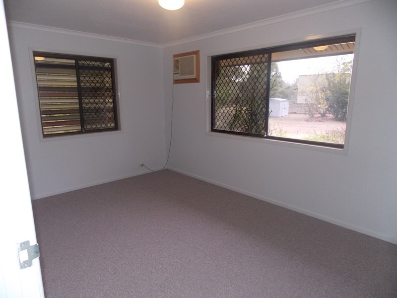 17 FAIRWAY DRIVE, Nanango QLD 4615