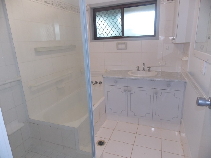 17 FAIRWAY DRIVE, Nanango QLD 4615