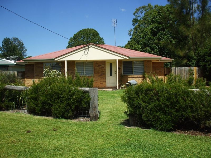 31  Hart Street, Blackbutt QLD 4306