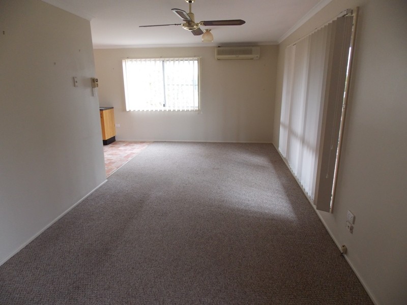 22 DEAKIN CRESCENT, Nanango QLD 4615