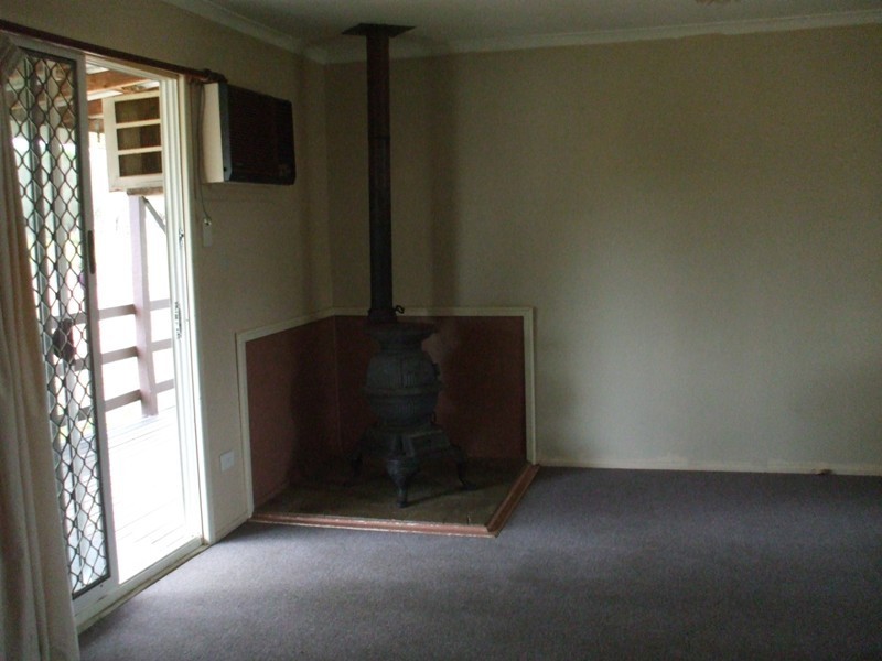 202 Carbeen Cres, Nanango QLD 4615