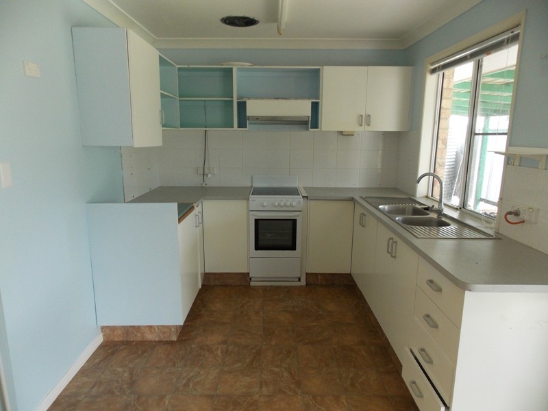 23 BUNKER AVENUE, Nanango QLD 4615