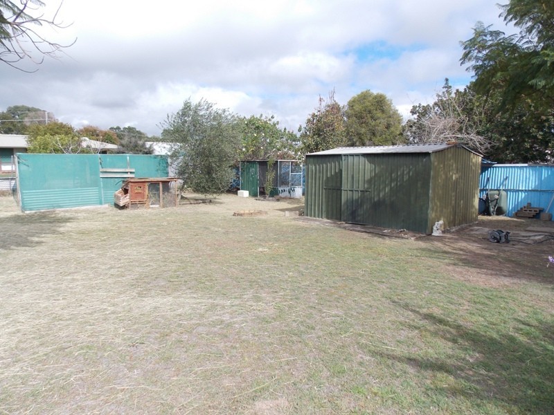 23 BUNKER AVENUE, Nanango QLD 4615