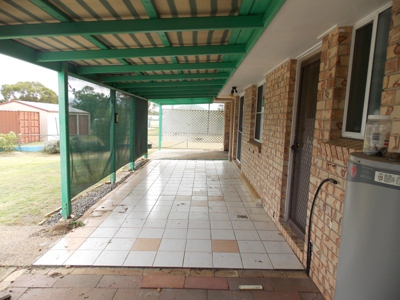 23 BUNKER AVENUE, Nanango QLD 4615