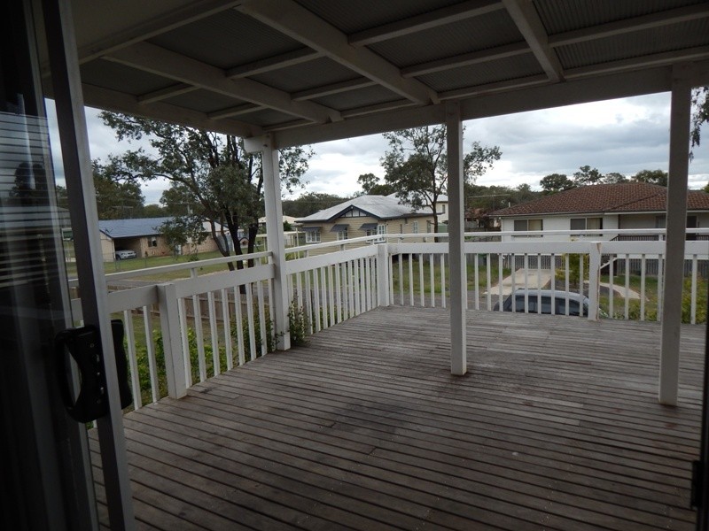 4 Booneene Court, Nanango QLD 4615
