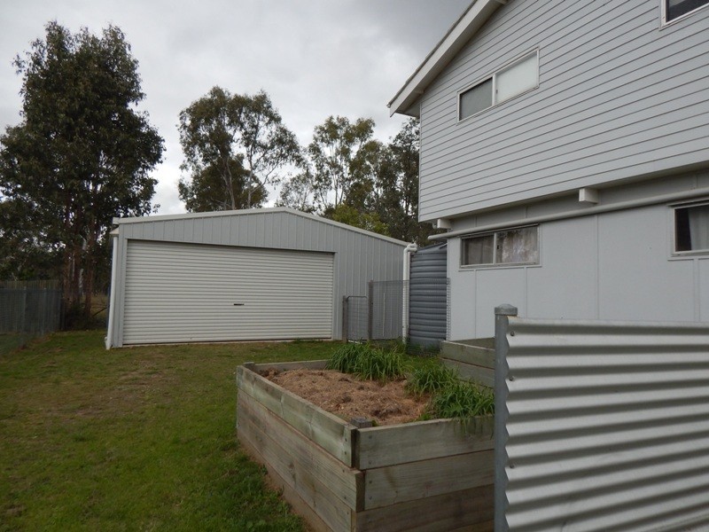 4 Booneene Court, Nanango QLD 4615