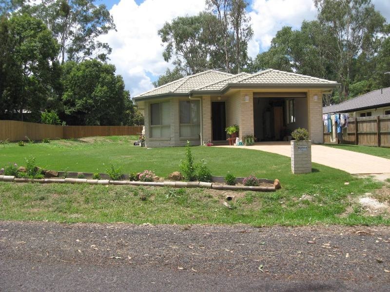 20 Gold Street, Nanango QLD 4615