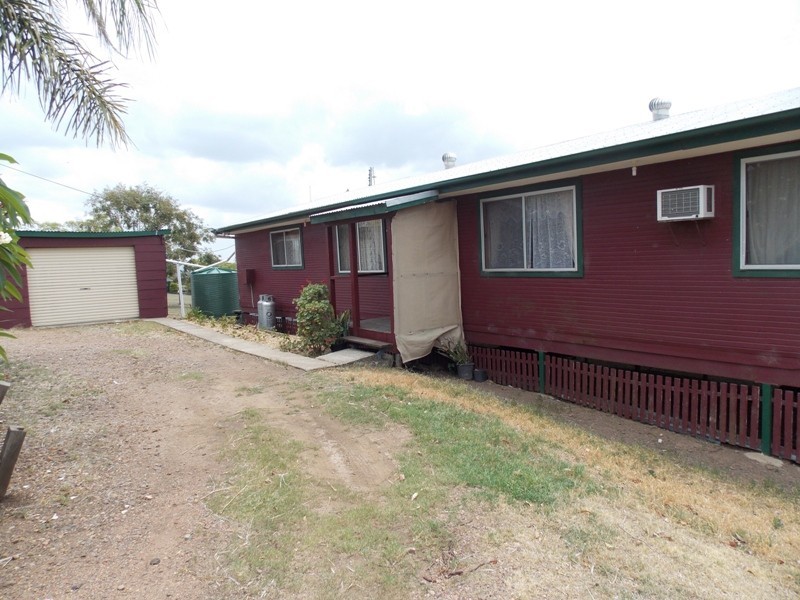 65 Hicken Way, Nanango QLD 4615