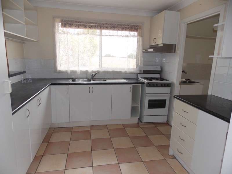 65 Hicken Way, Nanango QLD 4615