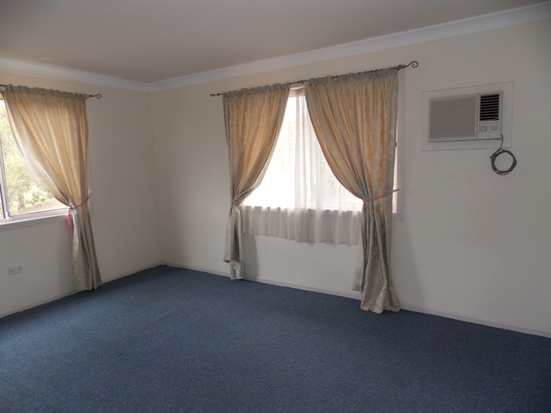 65 Hicken Way, Nanango QLD 4615