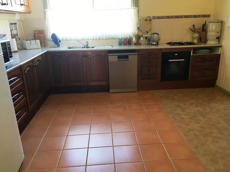 11 GIPPS STREET, Nanango QLD 4615
