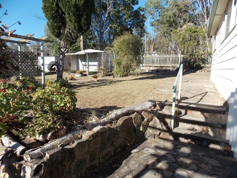 8 HUNTER STREET, Nanango QLD 4615