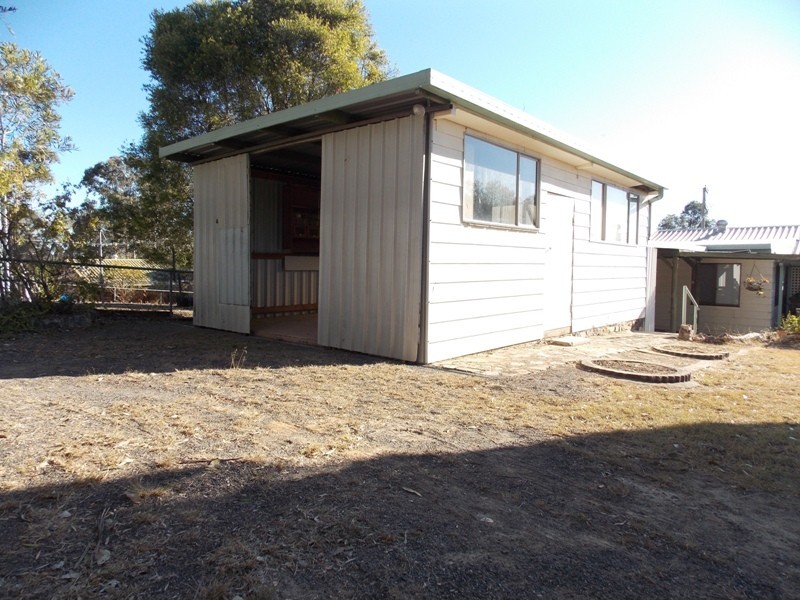 8 HUNTER STREET, Nanango QLD 4615