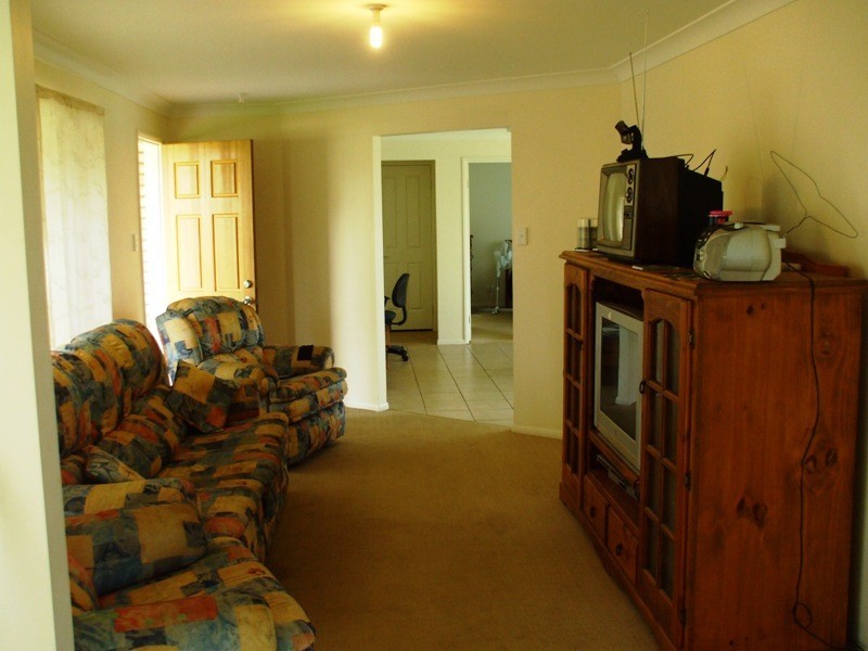 16 Wickham, Nanango QLD 4615