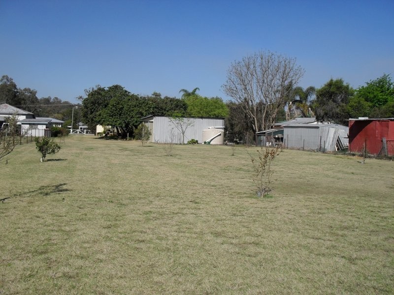 81 Gipps Street, Nanango QLD 4615