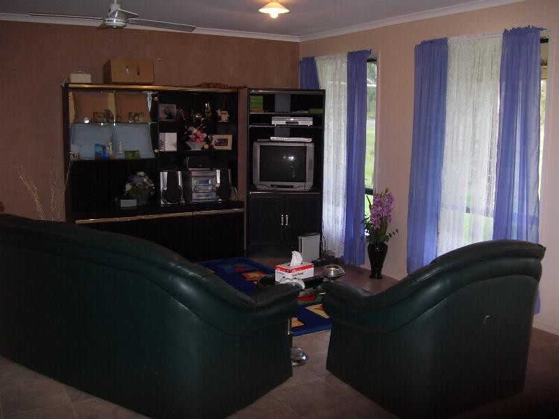 13  McConnells Road, Nanango QLD 4615